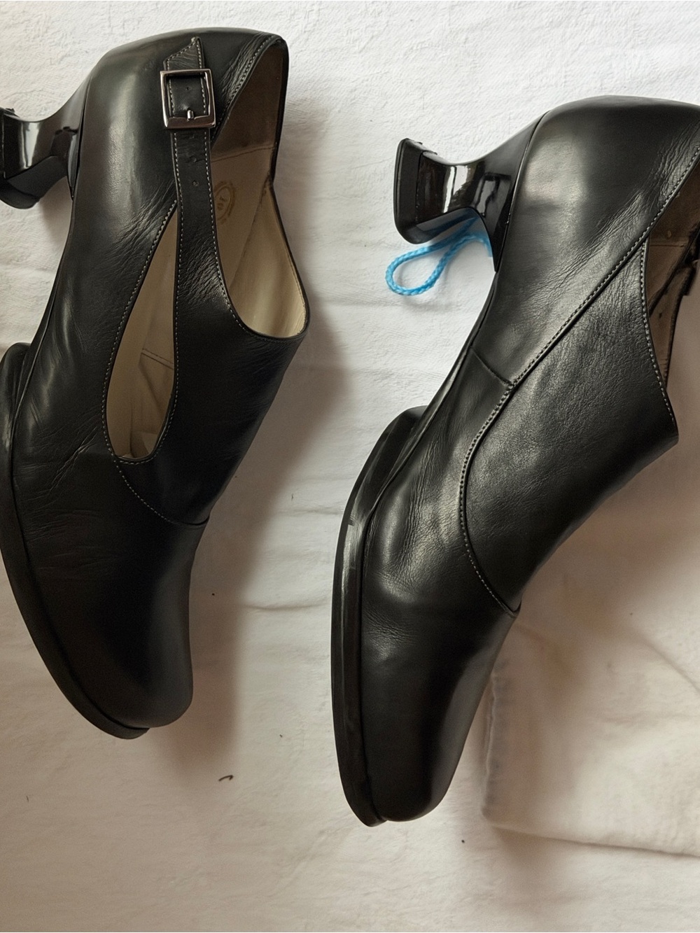 John Fluevog Gracias Black Leather Buckle Chunky Heel 10 w/Dustbag - Picture 5 of 13